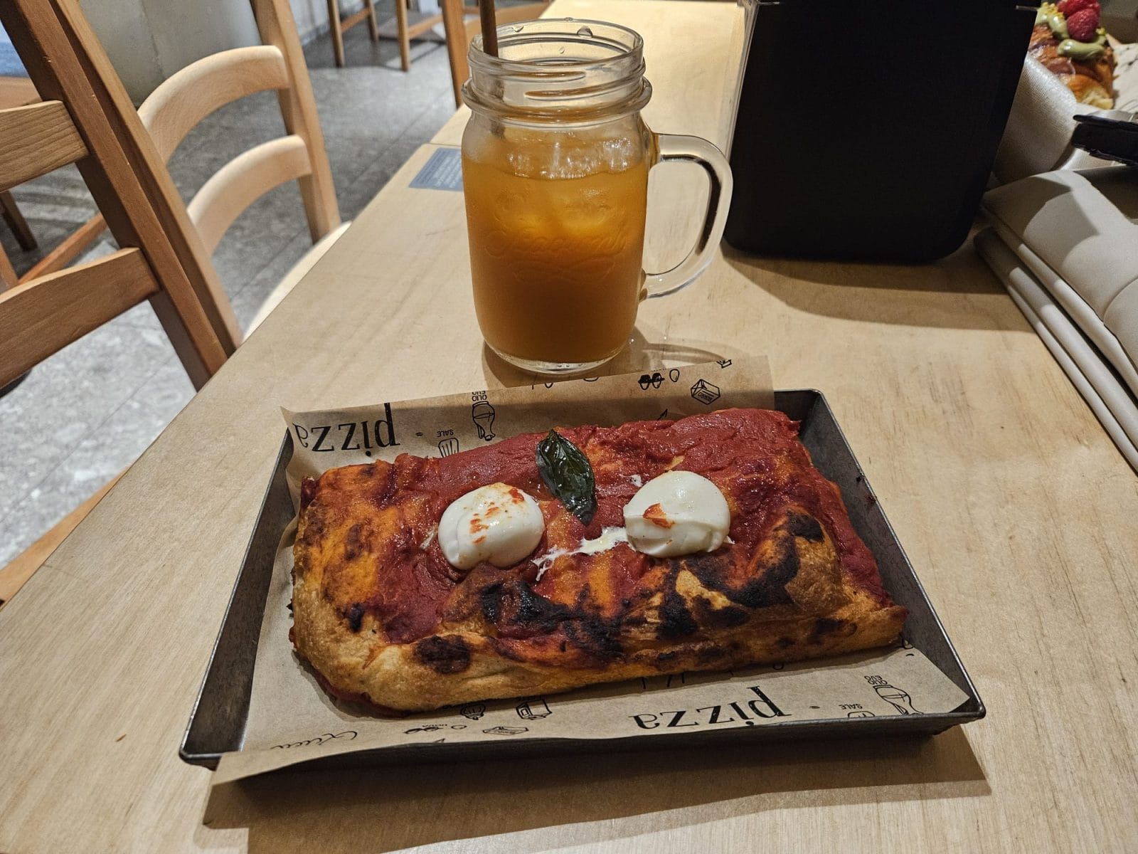 QCorner Pizza