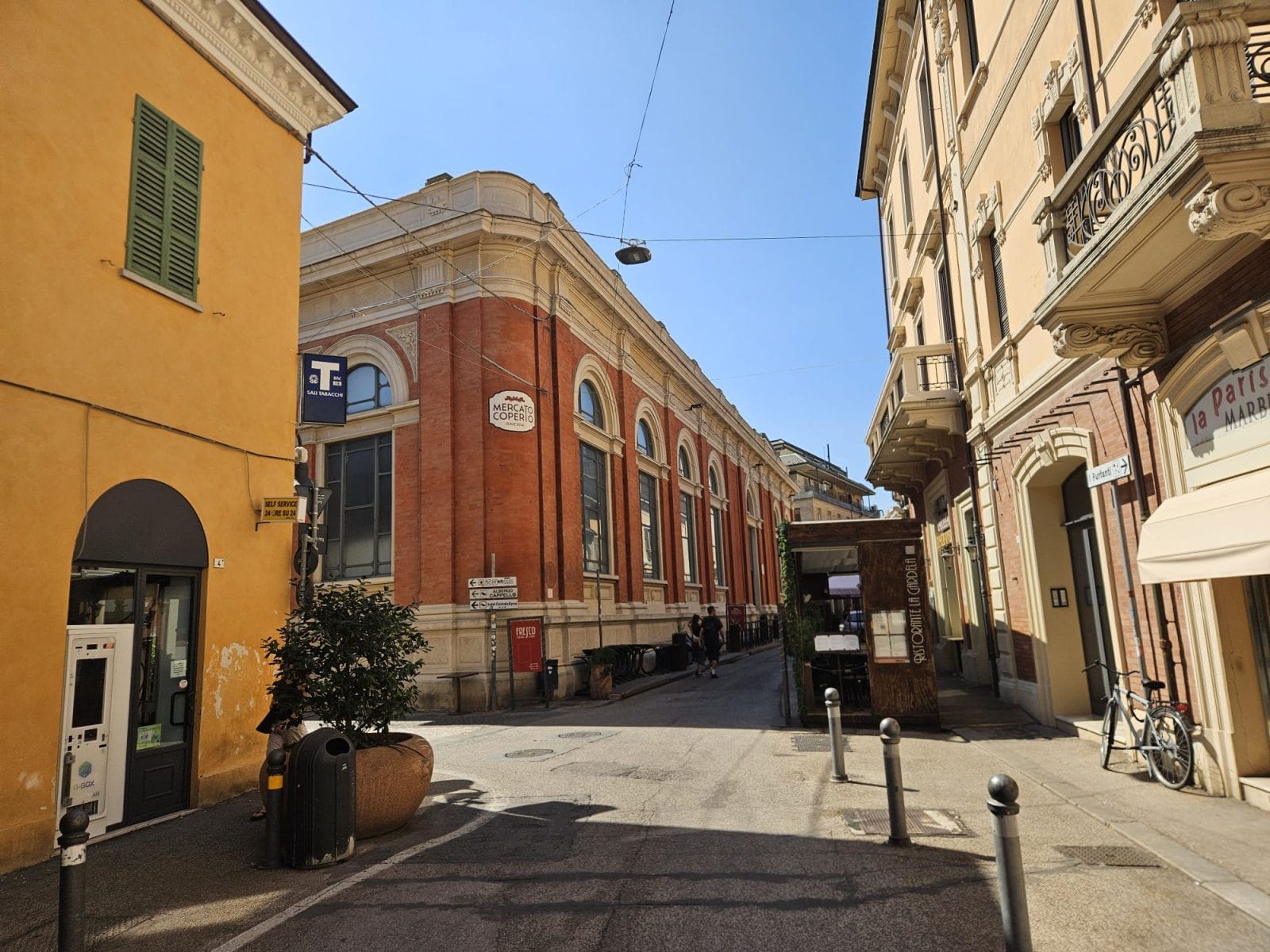 Covered Market Building
