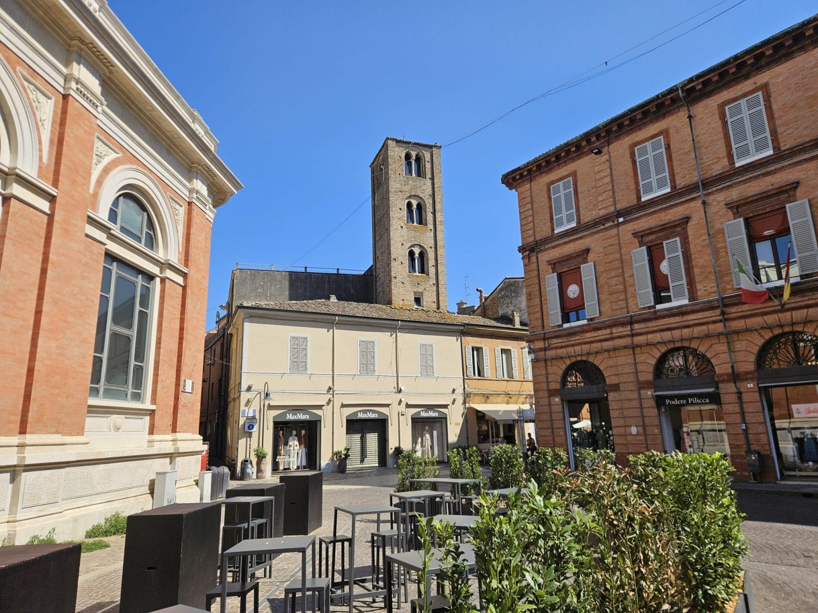 Covered Market Outside Seating