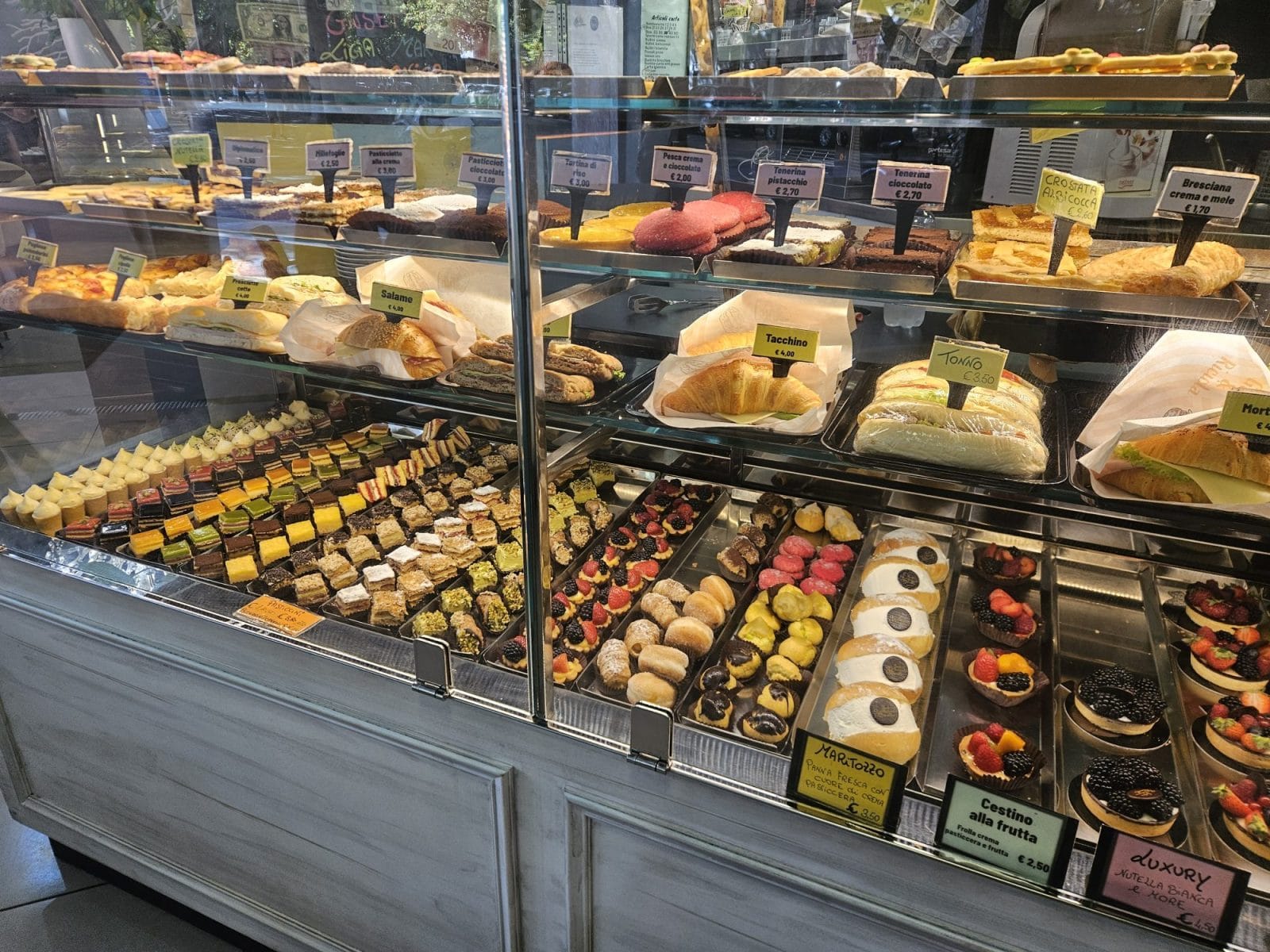 Pasticceria caffetteria 3 Sorelle...gelateria